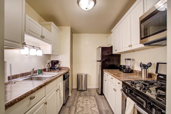 Building Photo - 3367 S 100th St