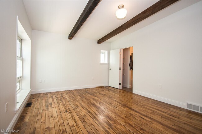 Building Photo - 3002 Franklin Blvd