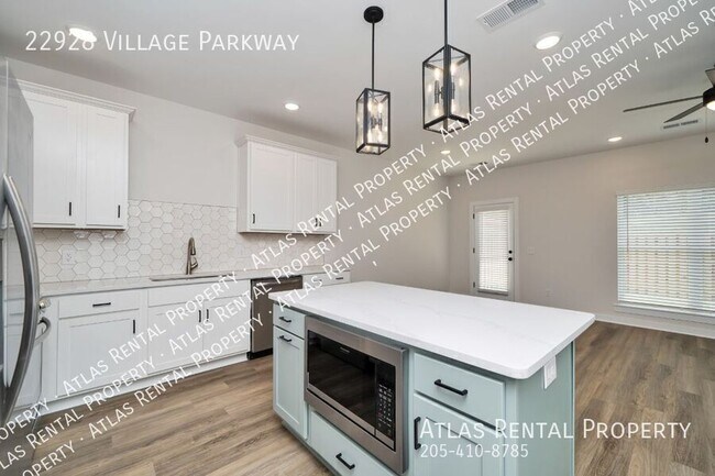 Building Photo - 22928 Village Pkwy