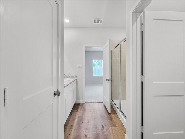 Building Photo - 10735 Red Flagstone Dr