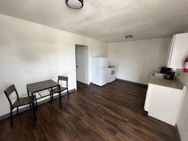 Building Photo - Trails End Apartments