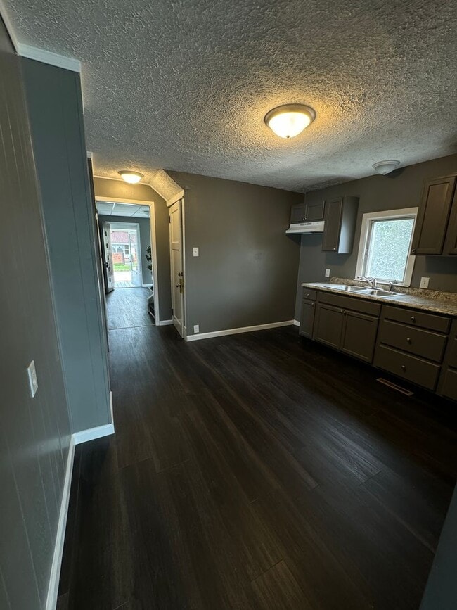 Building Photo - Rent to Own in Crestline Available Now