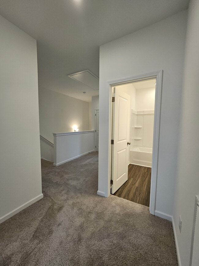 Building Photo - 129 Rosebush Ln