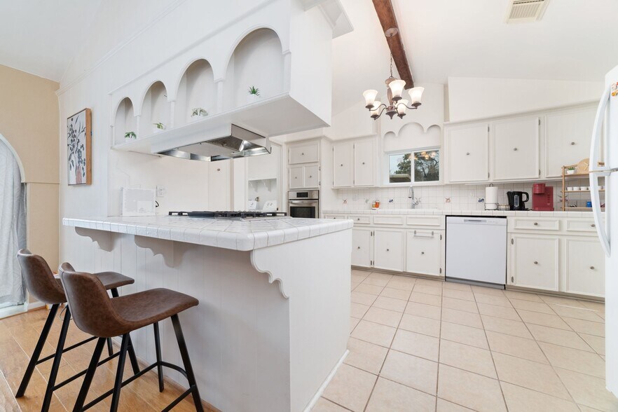 Building Photo - 17403 Mossforest Dr