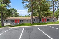 Building Photo - Experience Modern Living: Newly Renovated 1 Bed, 1 Bath Apartment Coming Soon!