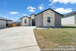 Building Photo - 9915 Alta Loma Cir
