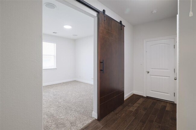 Building Photo - 2421 Blended Tree Ranch