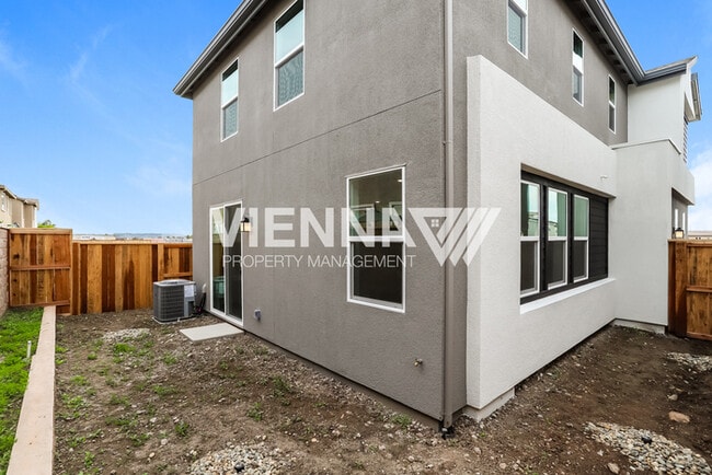 Building Photo - 1172 Bengal Lp