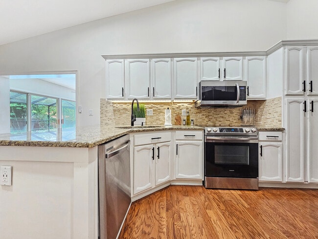 Building Photo - 11402 Suncreek Pl