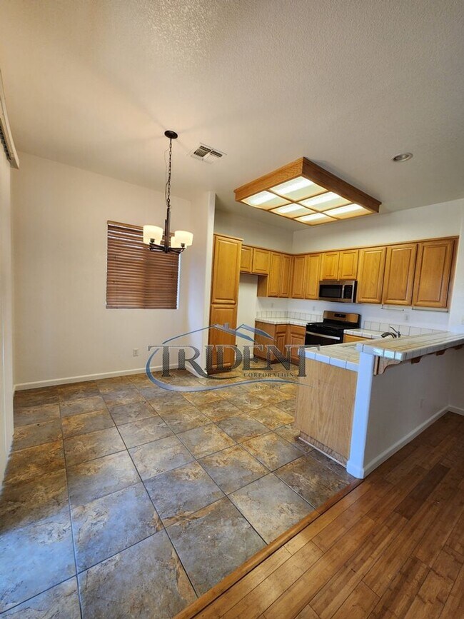 Building Photo - 3 bedroom 2 bath near schools and parks