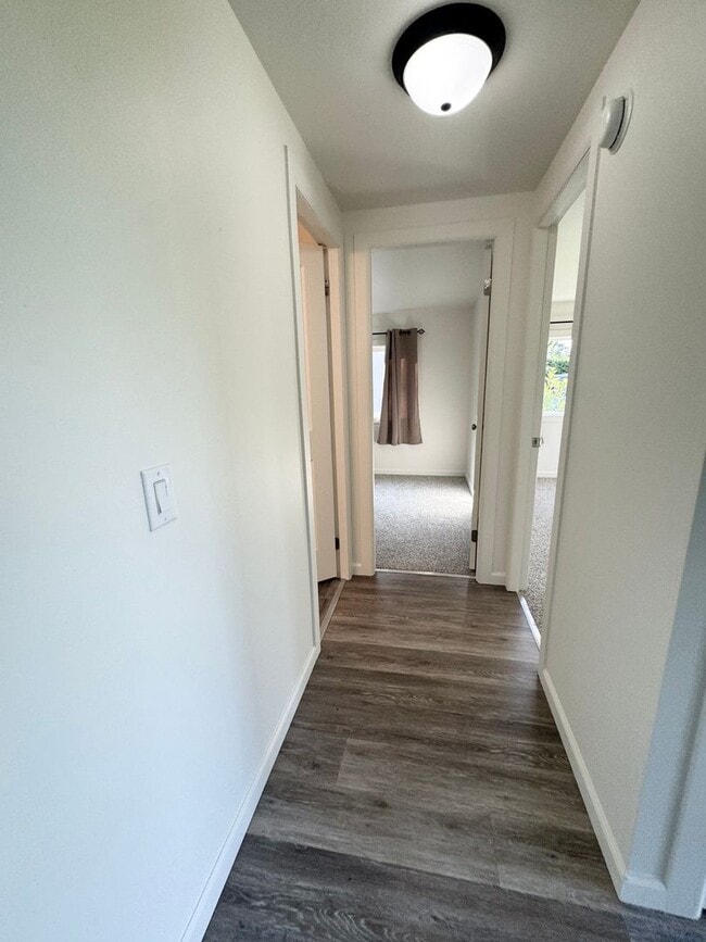 Building Photo - 3 Bedroom 2 Bathroom for Rent.