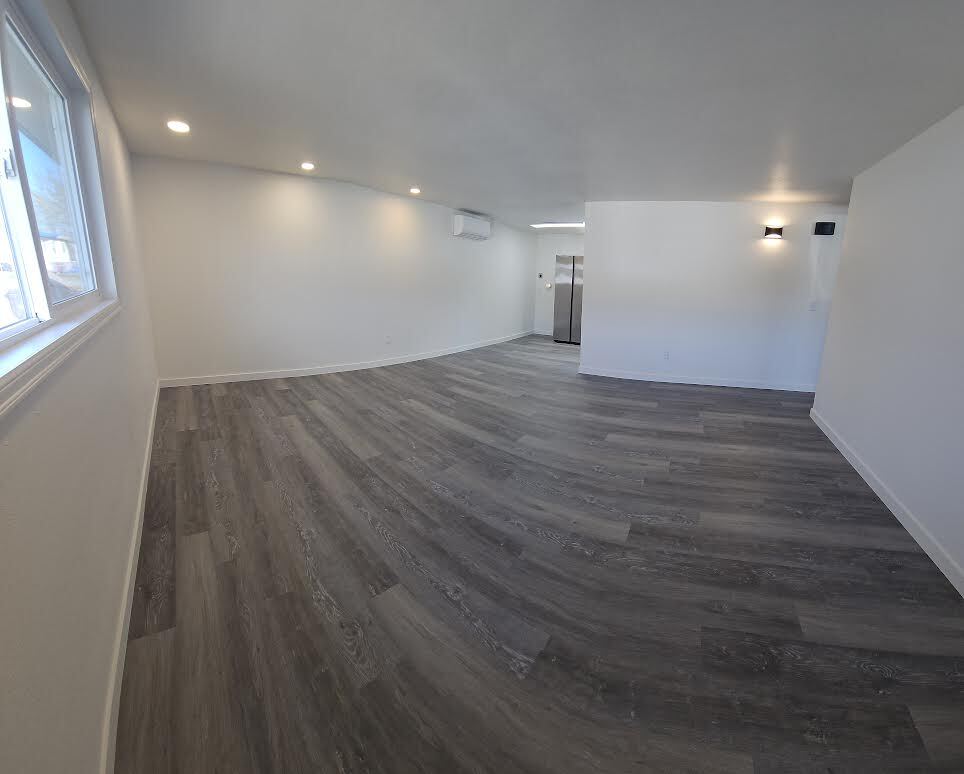 Building Photo - 618 11th St