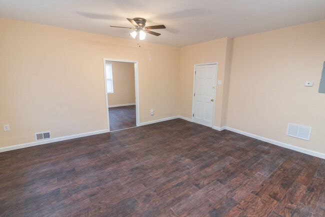 Building Photo - 5138 Gainor Rd