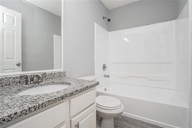 Building Photo - 3289 Saville St SW