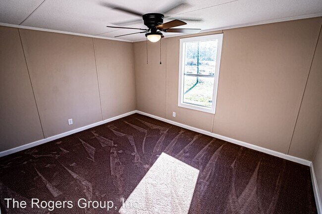 Building Photo - 3 br, 2 bath House - 12 Country Ln