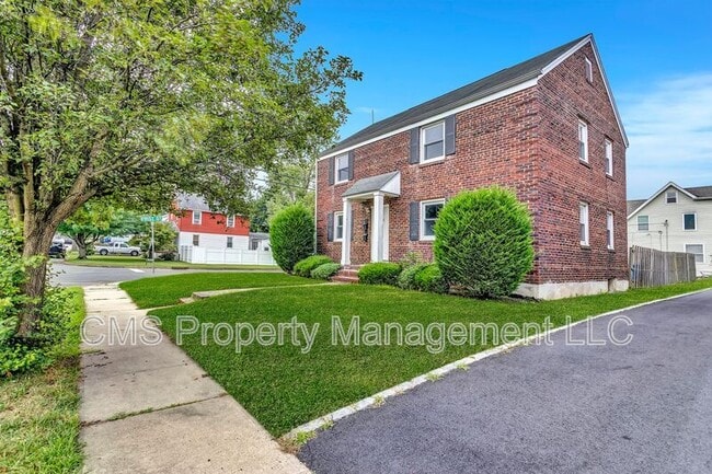 Building Photo - 401 Sanford Ave