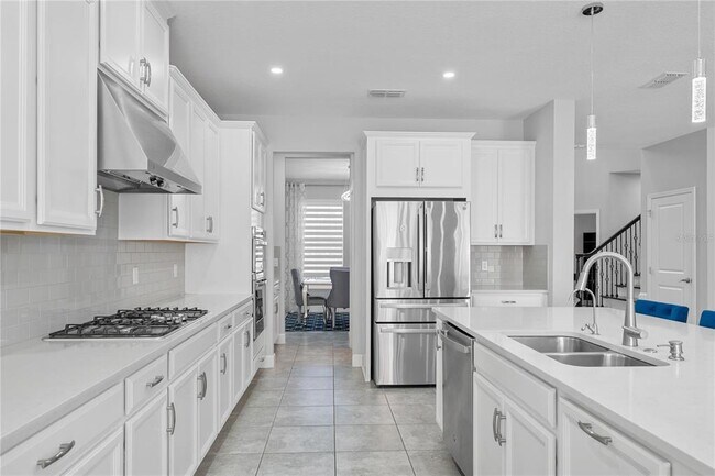 Building Photo - 2992 Evita St