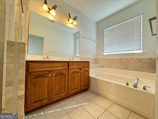 Building Photo - 212 Turnbridge Cir