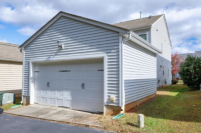 Building Photo - 1038 Ileagnes Rd