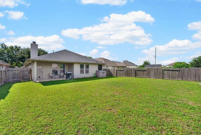 Building Photo - 15226 Olmstead Park Dr
