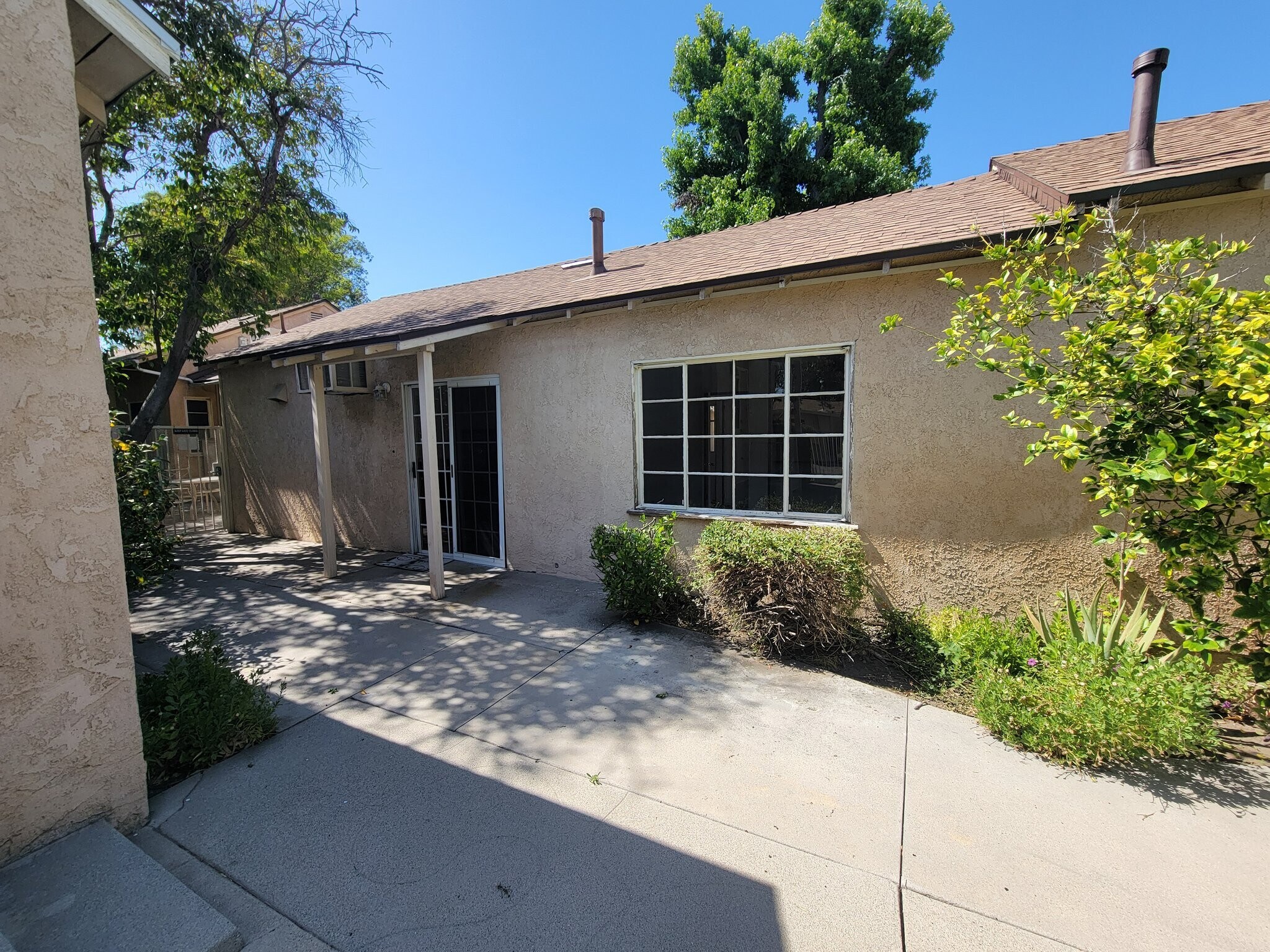 Building Photo - 7254 Allott Ave