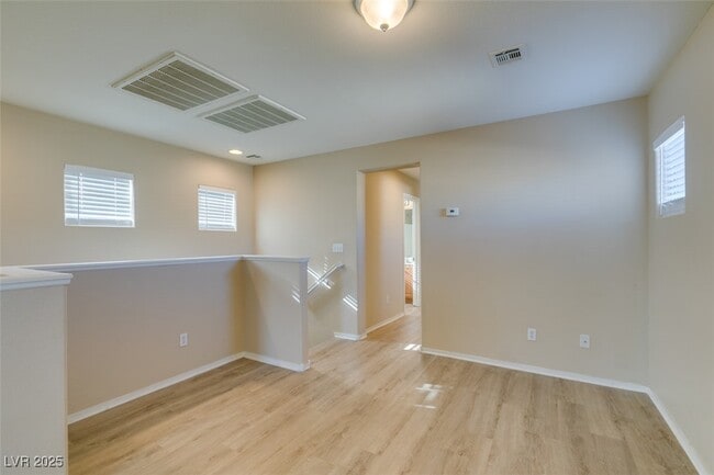 Building Photo - 5768 Mammoth Mountain St