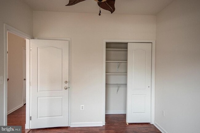 Building Photo - 23119 Sunbury St