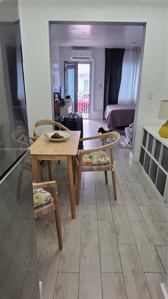 Building Photo - 761 Euclid Ave