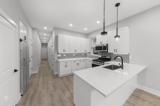 Building Photo - 2317 W Taylor St