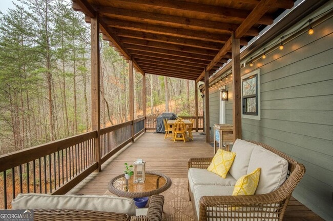 Building Photo - 642 Crabapple Dr