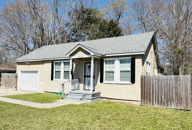 Primary Photo - 4035 Clayton Dr