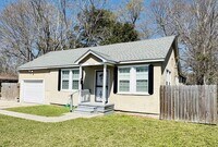 Building Photo - 4035 Clayton Dr