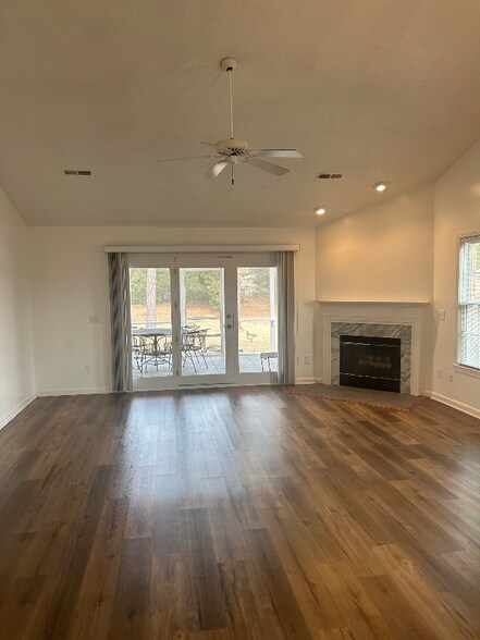 Building Photo - 3016 Weatherby Ct