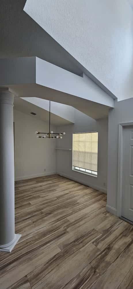 Building Photo - 15941 Mellen Ln