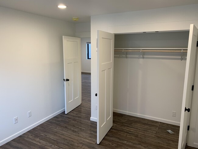 Building Photo - 414 Maple Dr