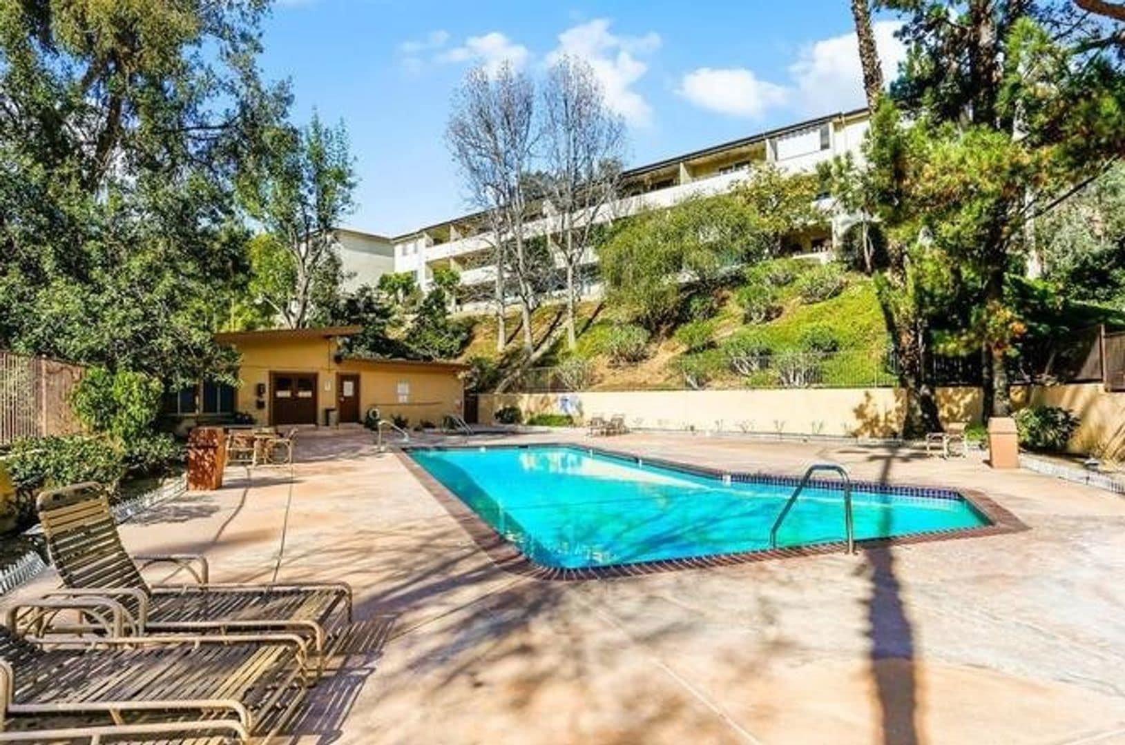 Building Photo - 1935 Alpha Rd