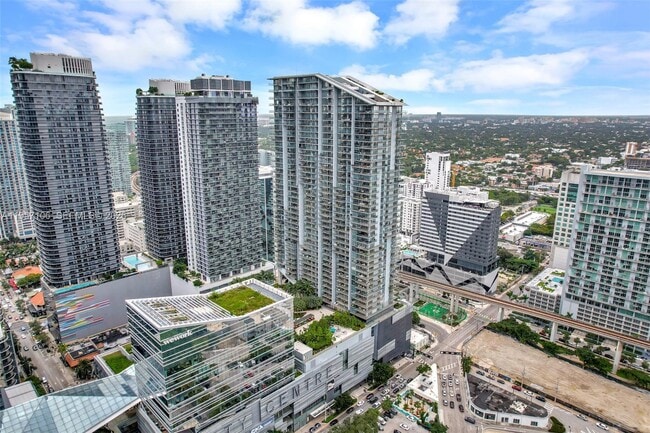 Building Photo - 88 SW 7th St