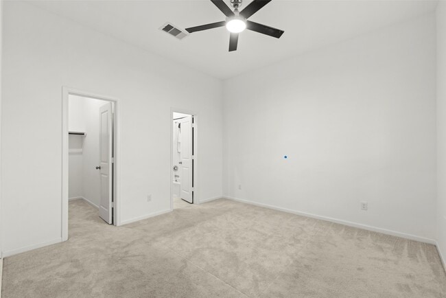 Building Photo - 3611 Shadow Crst Ln