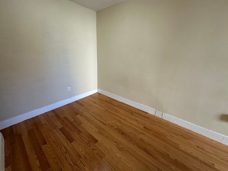 Building Photo - 238 Cambridge St