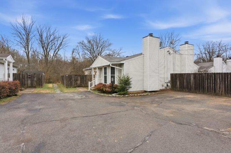 Building Photo - 3017 Casa Dr