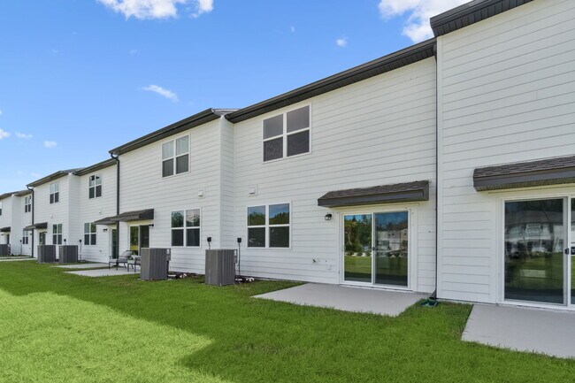 Building Photo - 3613 Spire Dr