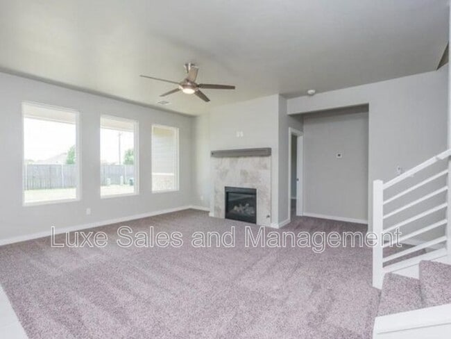 Building Photo - 10608 Glover River Dr