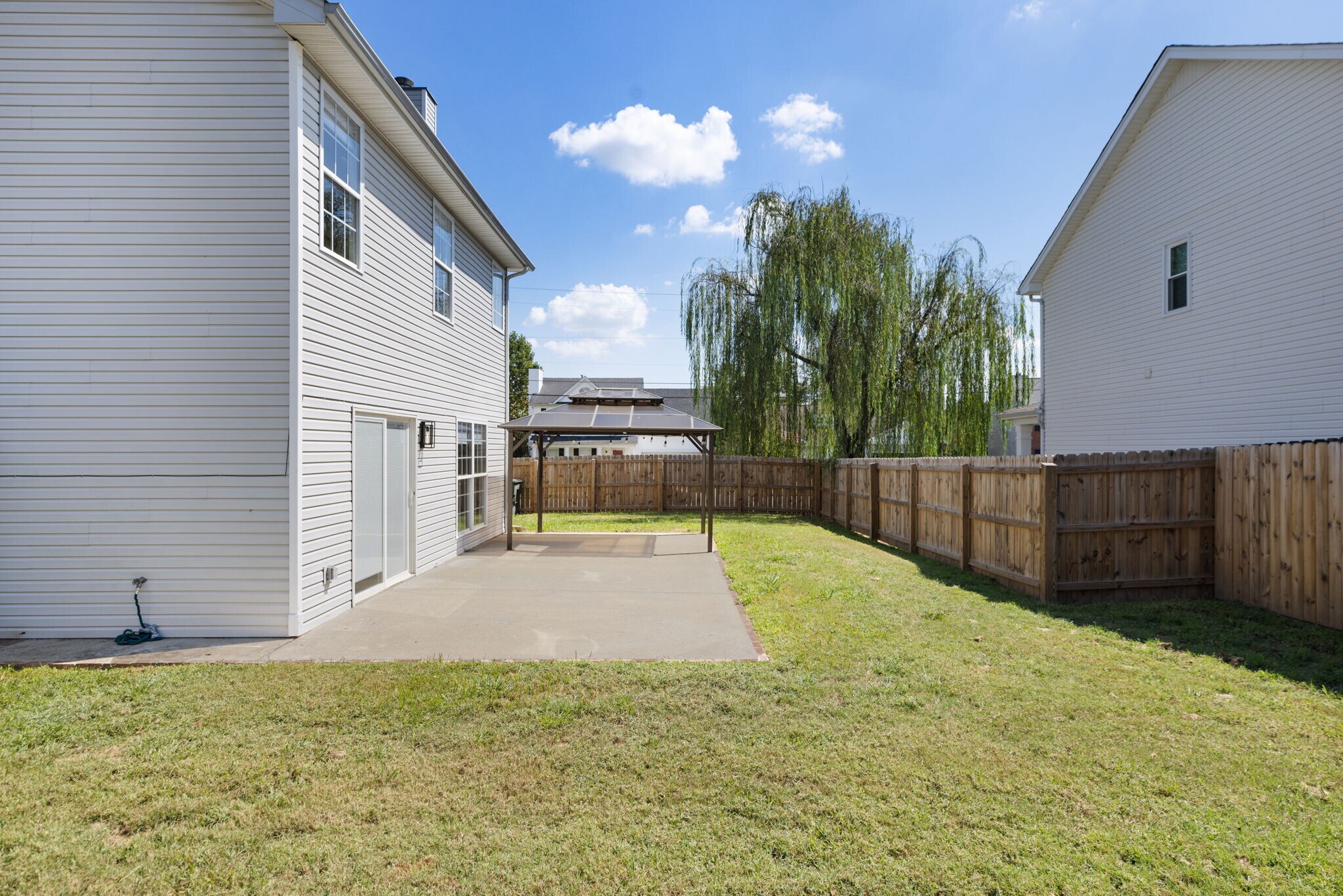 Building Photo - 2150 Blake Dr