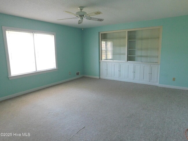 Building Photo - 6109 Schooner Ct