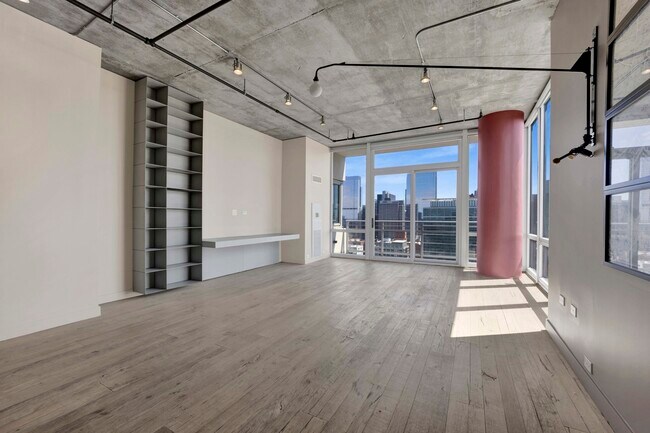 Building Photo - 737 W Washington Blvd