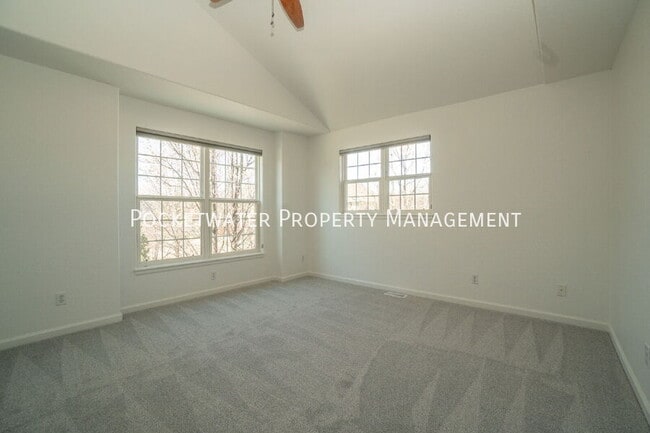 Building Photo - 1237 St John St