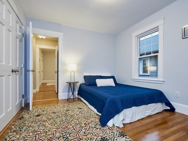 Building Photo - 35 Roseway St