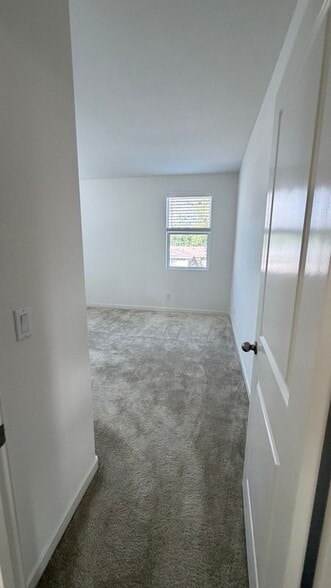 Building Photo - 3098 Acebo Dr