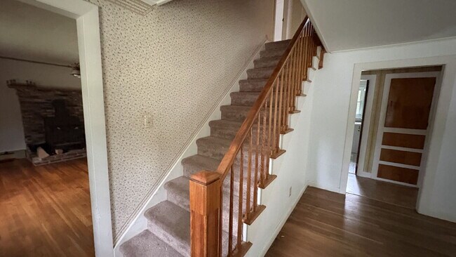 Building Photo - Spacious 4BR Single-Family Home with Fire Pit, Chicken Coop & 2-Car Garage!