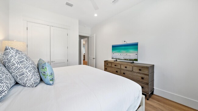 Building Photo - 28 Pelican Glide Ln